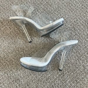 The Shoe Fairy Strappy Olympian Size 8